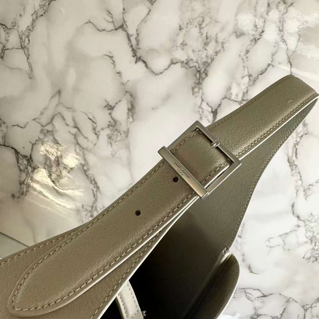 Saint Laurent LE 5 À 7 Hobo Bag view 5
