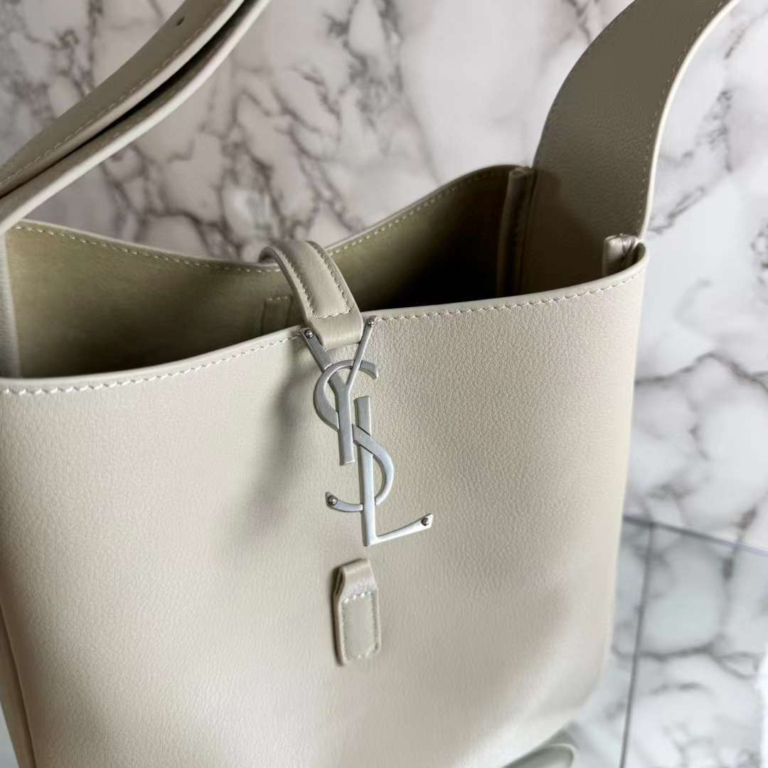 Saint Laurent LE 5 À 7 Hobo Bag view 7