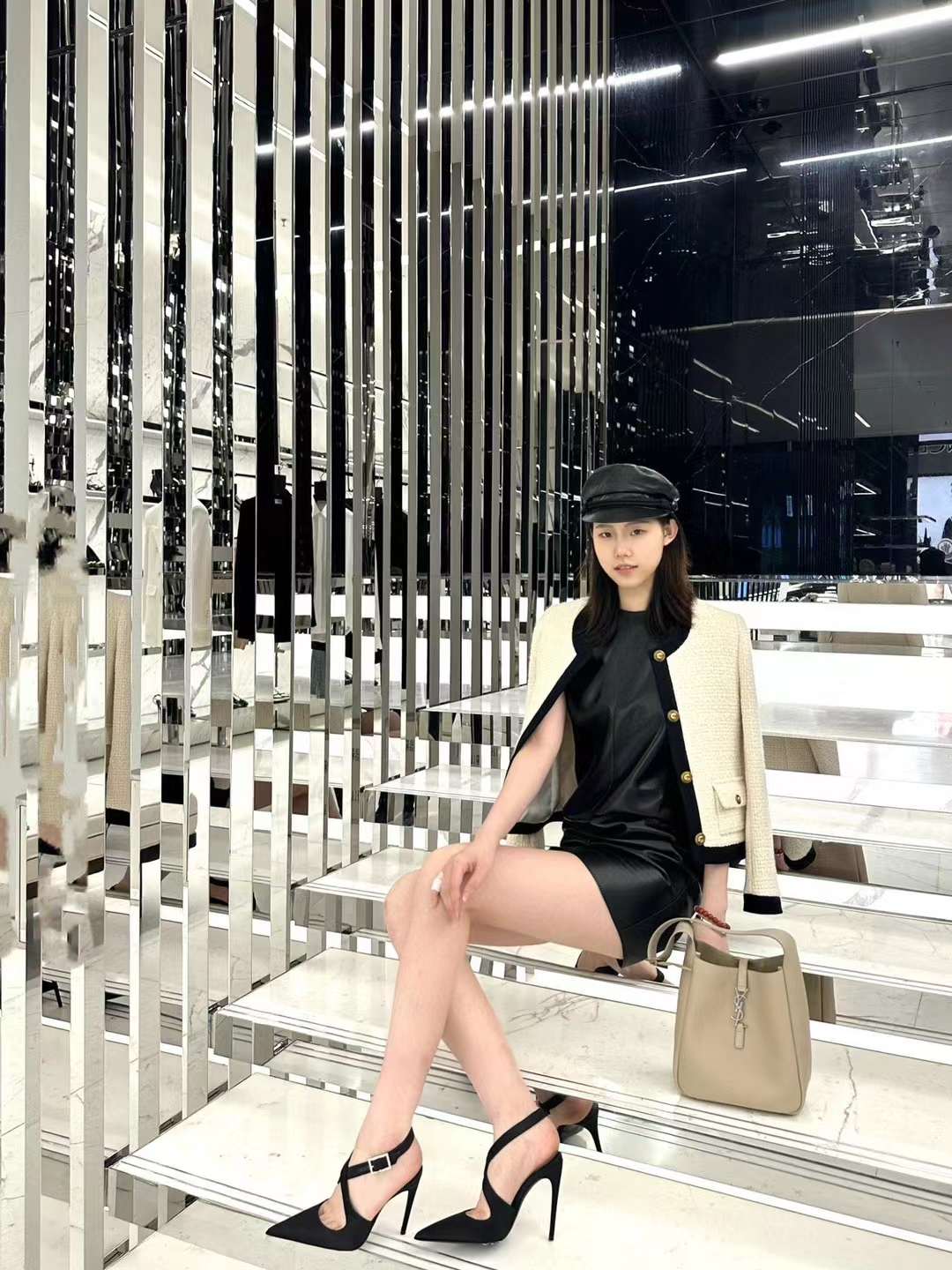 Saint Laurent LE 5 À 7 Hobo Bag view 8