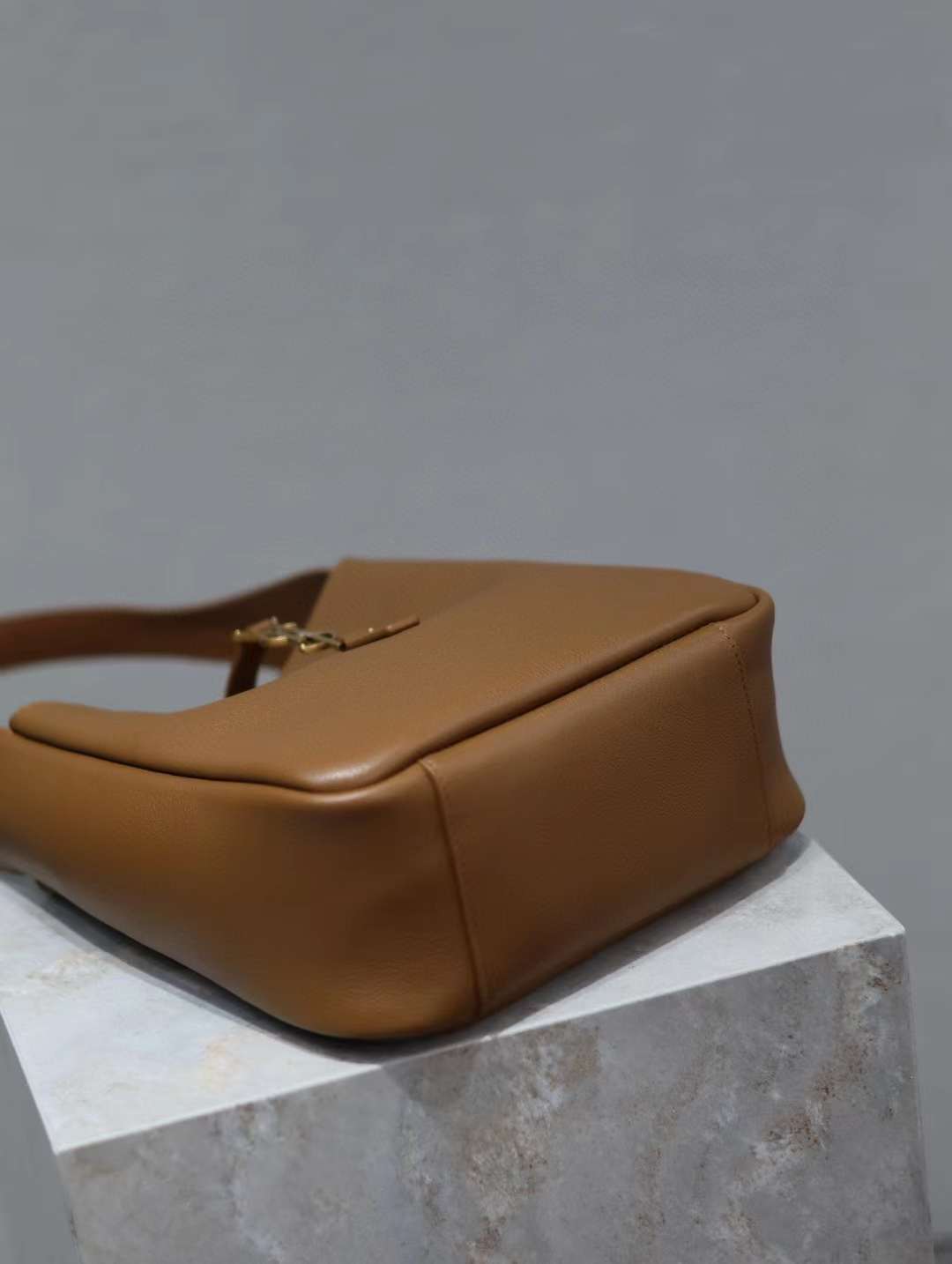 Saint Laurent LE 5 À 7 Hobo Bag view 2