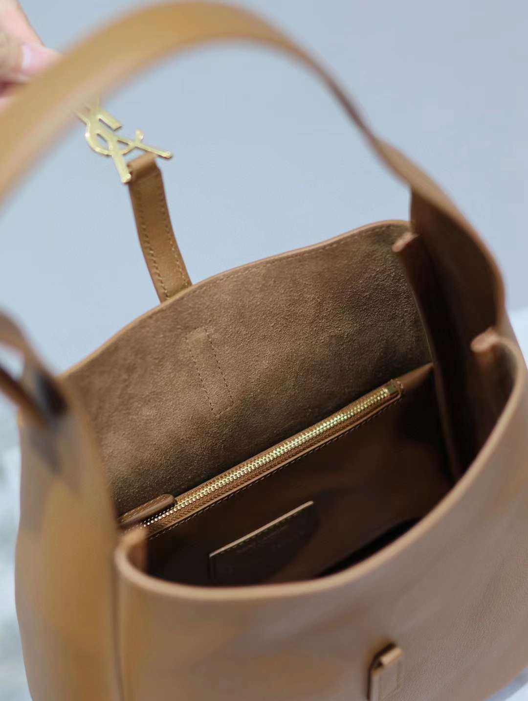 Saint Laurent LE 5 À 7 Hobo Bag view 4