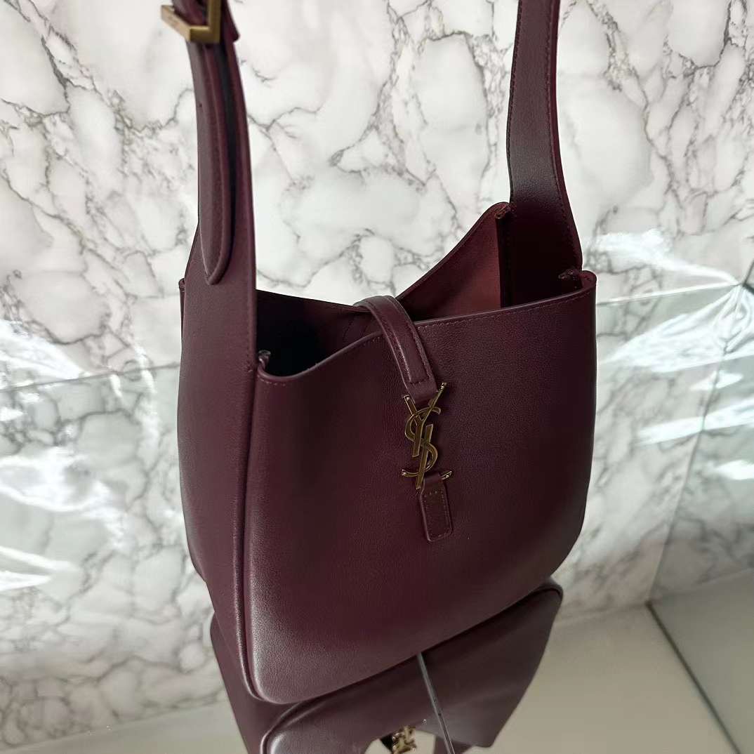 Saint Laurent LE 5 À 7 Hobo Bag view 4