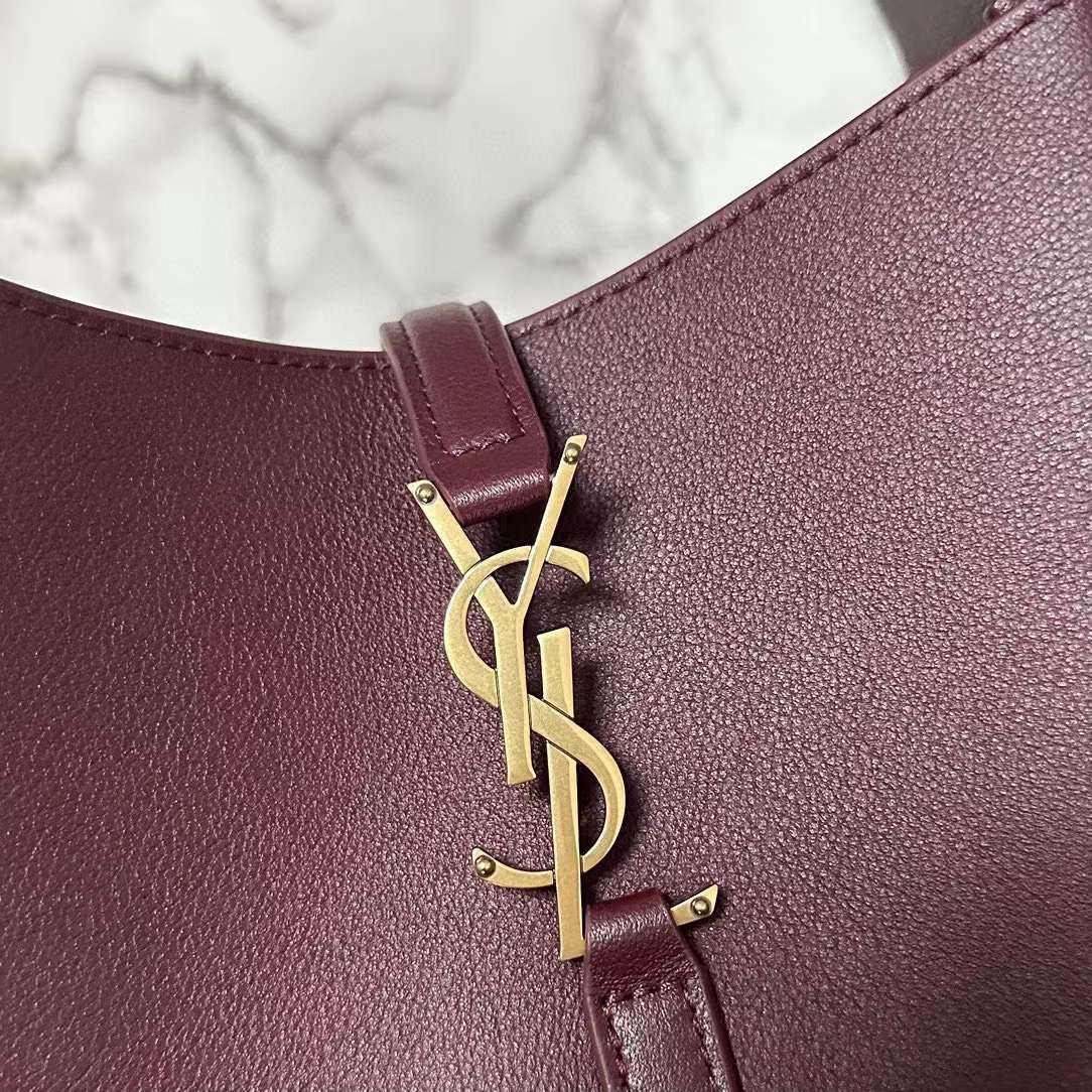 Saint Laurent LE 5 À 7 Hobo Bag view 5