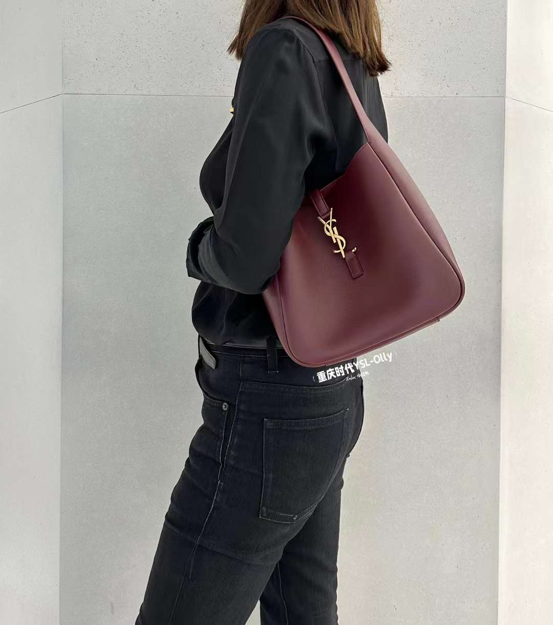 Saint Laurent LE 5 À 7 Hobo Bag view 9