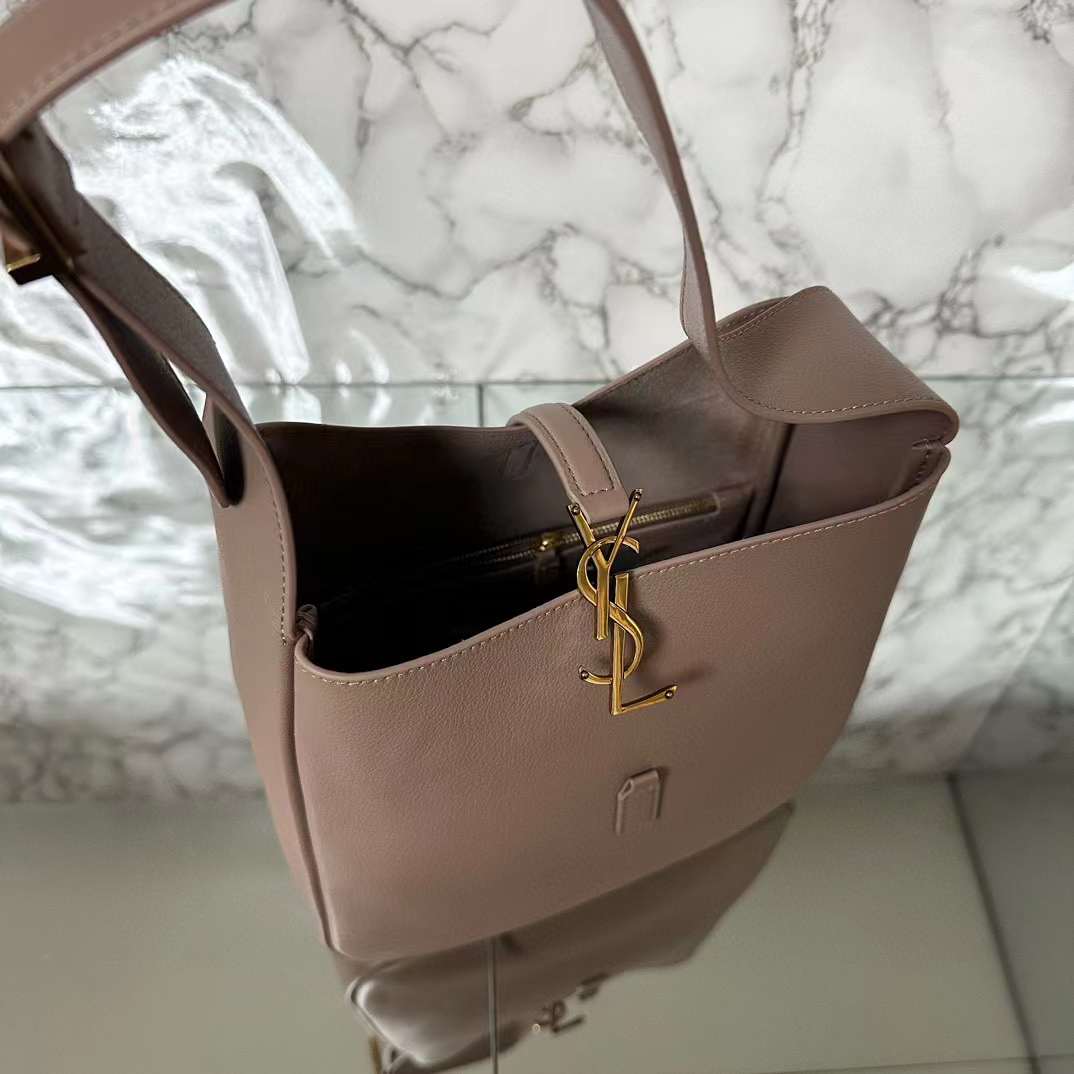 Saint Laurent LE 5 À 7 Hobo Bag view 3