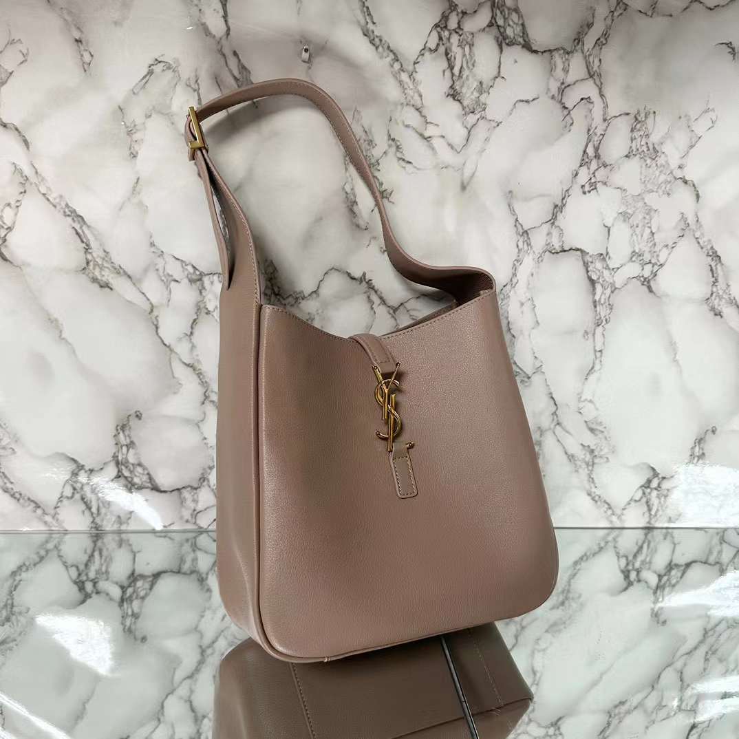 Saint Laurent LE 5 À 7 Hobo Bag view 6