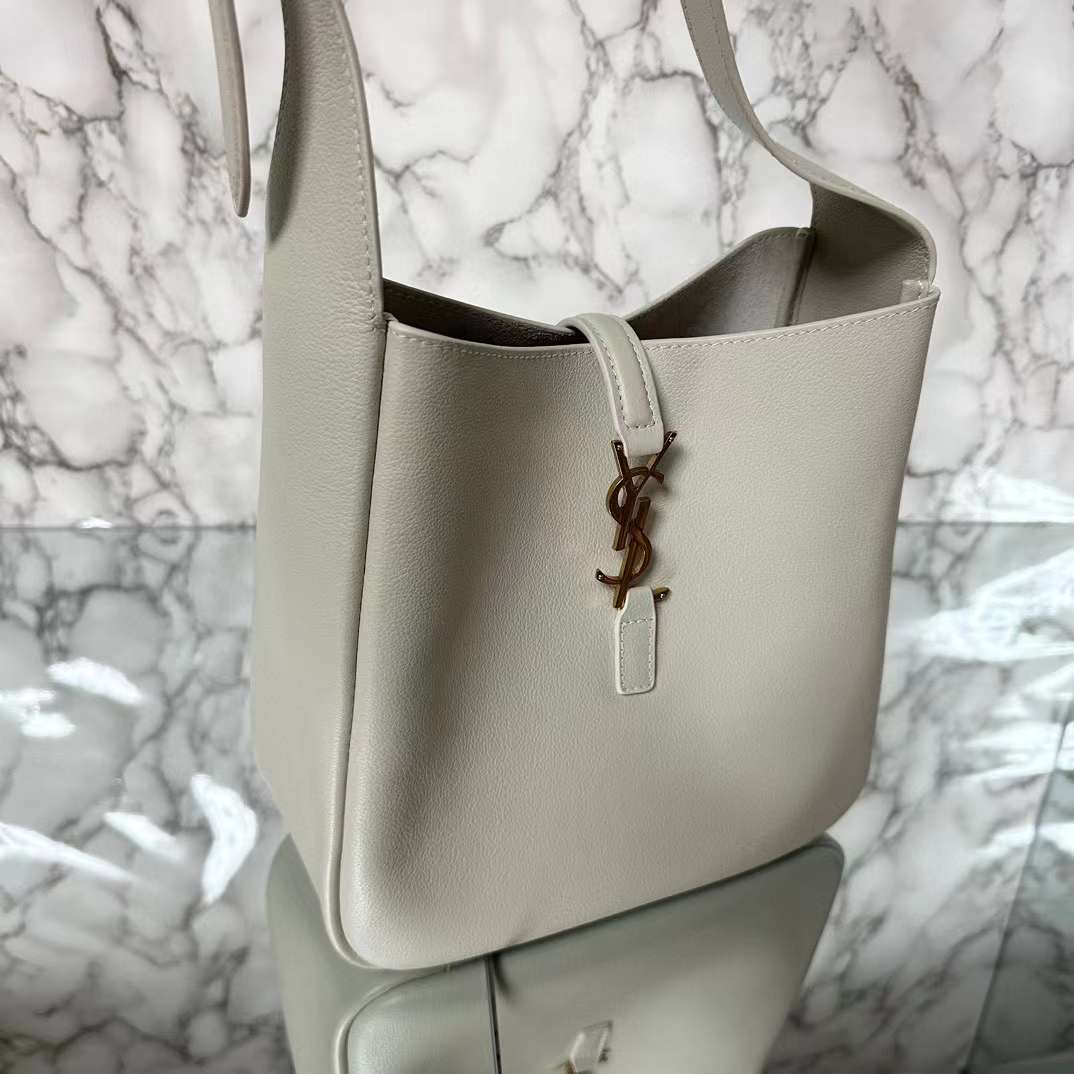 Saint Laurent LE 5 À 7 Hobo Bag view 4