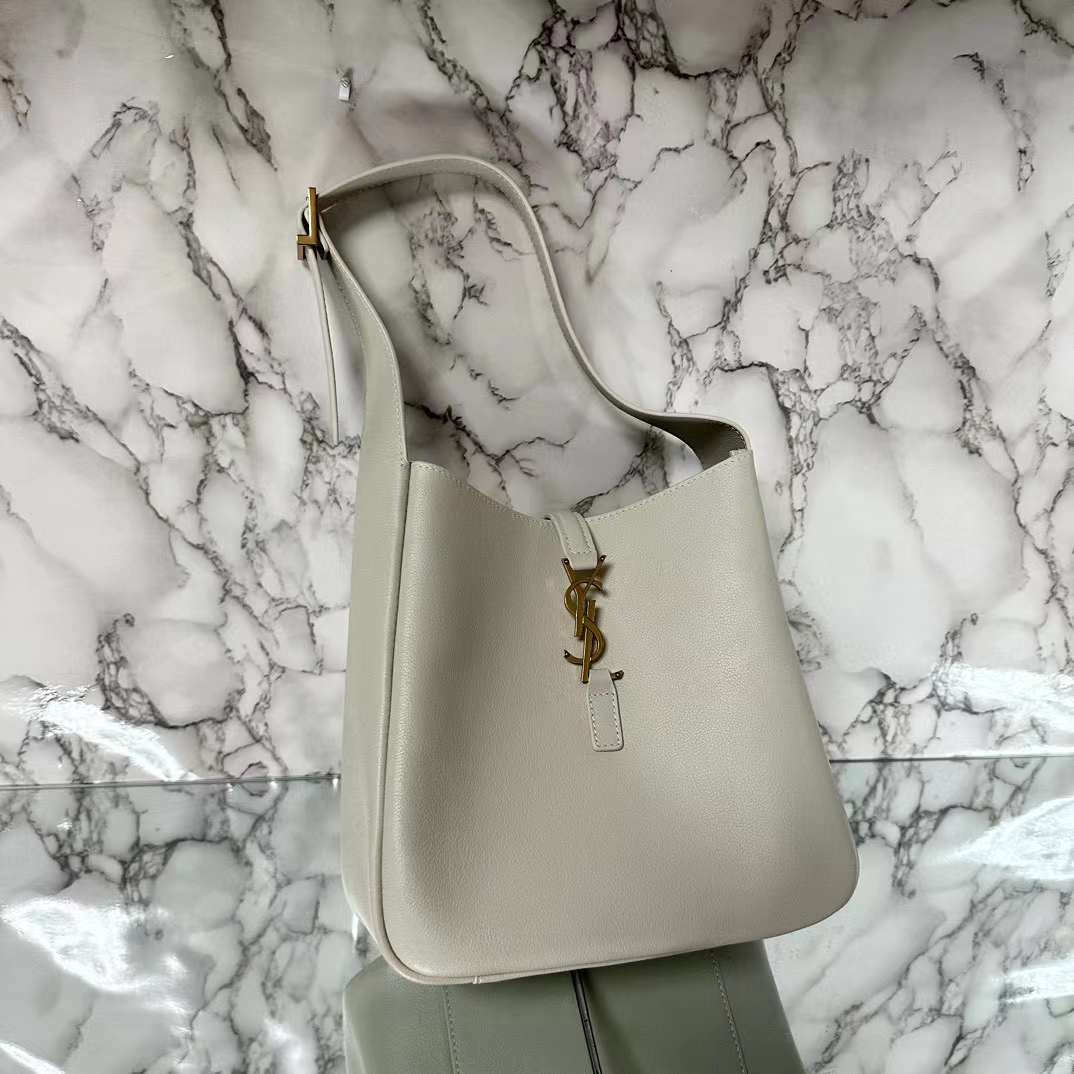 Saint Laurent LE 5 À 7 Hobo Bag view 5