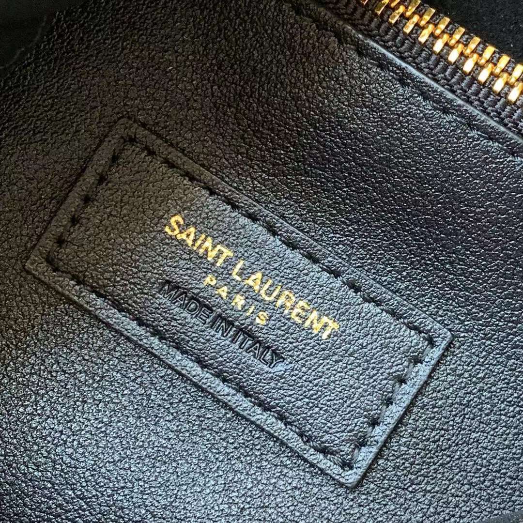 Saint Laurent LE 5 À 7 Hobo Bag in Suede view 6