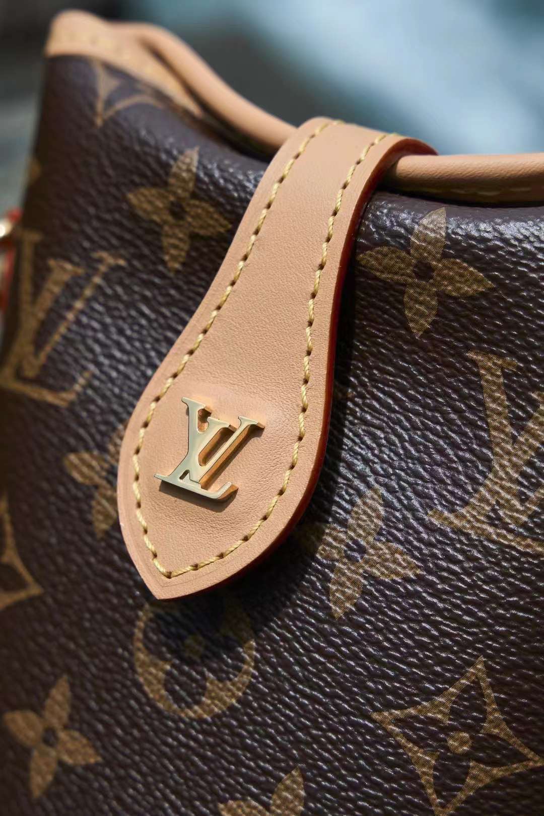 Louis Vuitton Fold Me Bag M80874 view 8