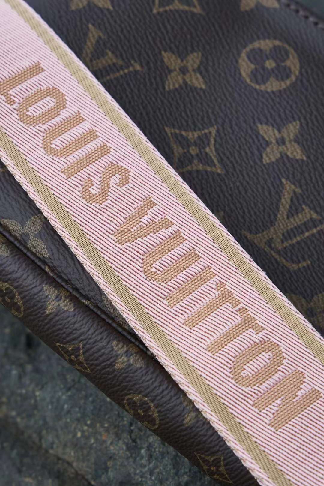 Louis Vuitton Multi Pochette Accessoires Bag M44813/44840 view 8