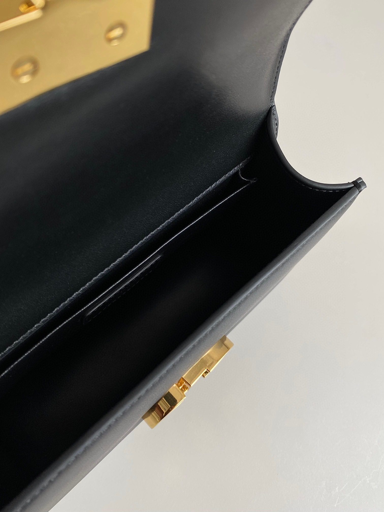 Dior 30 Montaigne Bag view 7