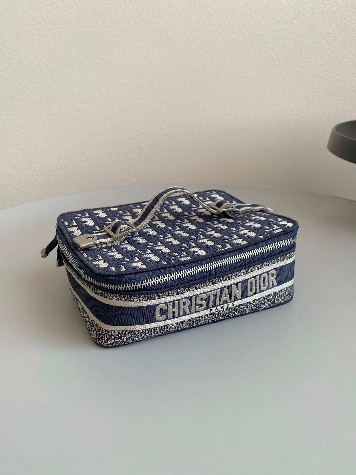 Dior Oblique Vanity view 2