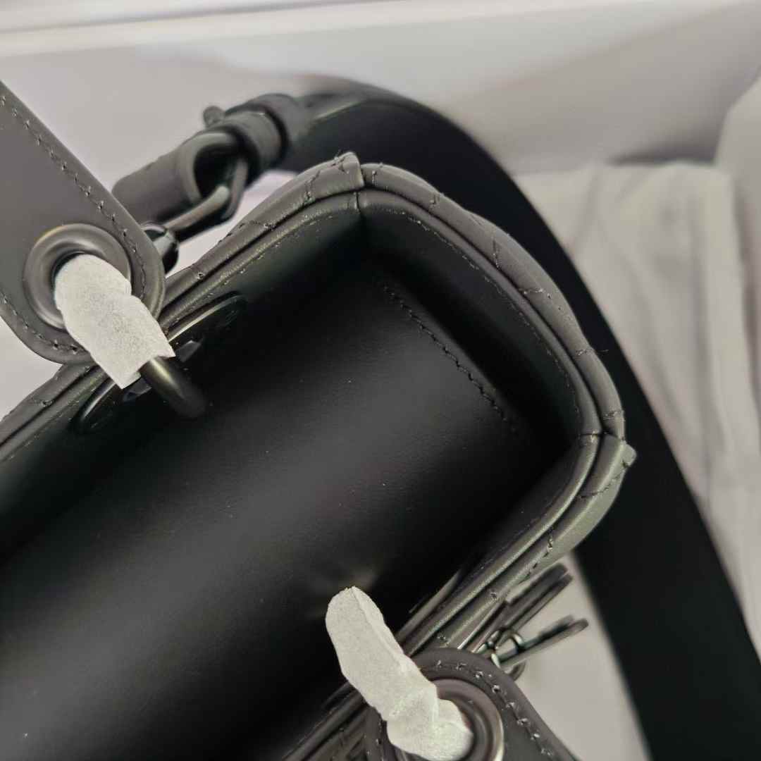 Dior Lady Bag Ultramatte Cannage Calfskin view 3