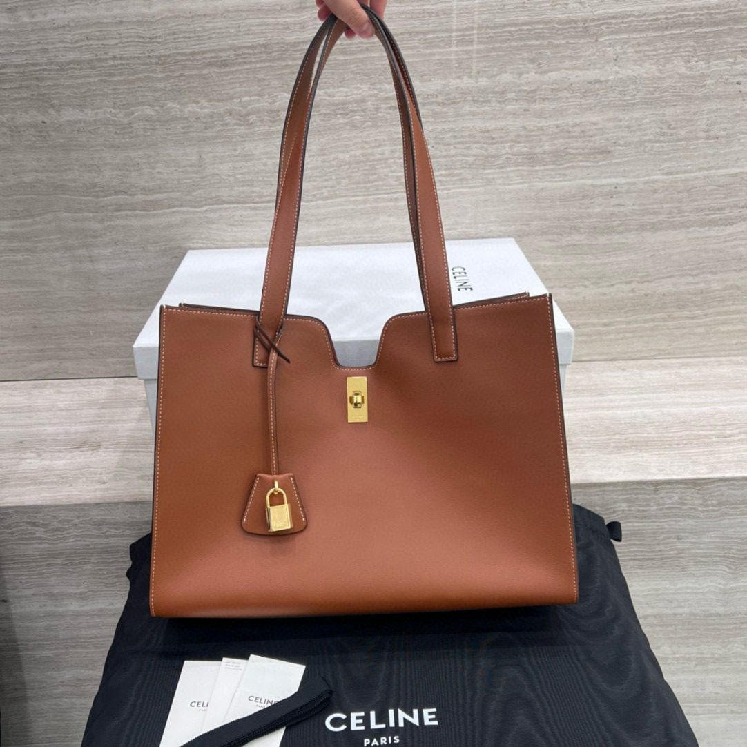 Celine Cabas 16 Bag view 1