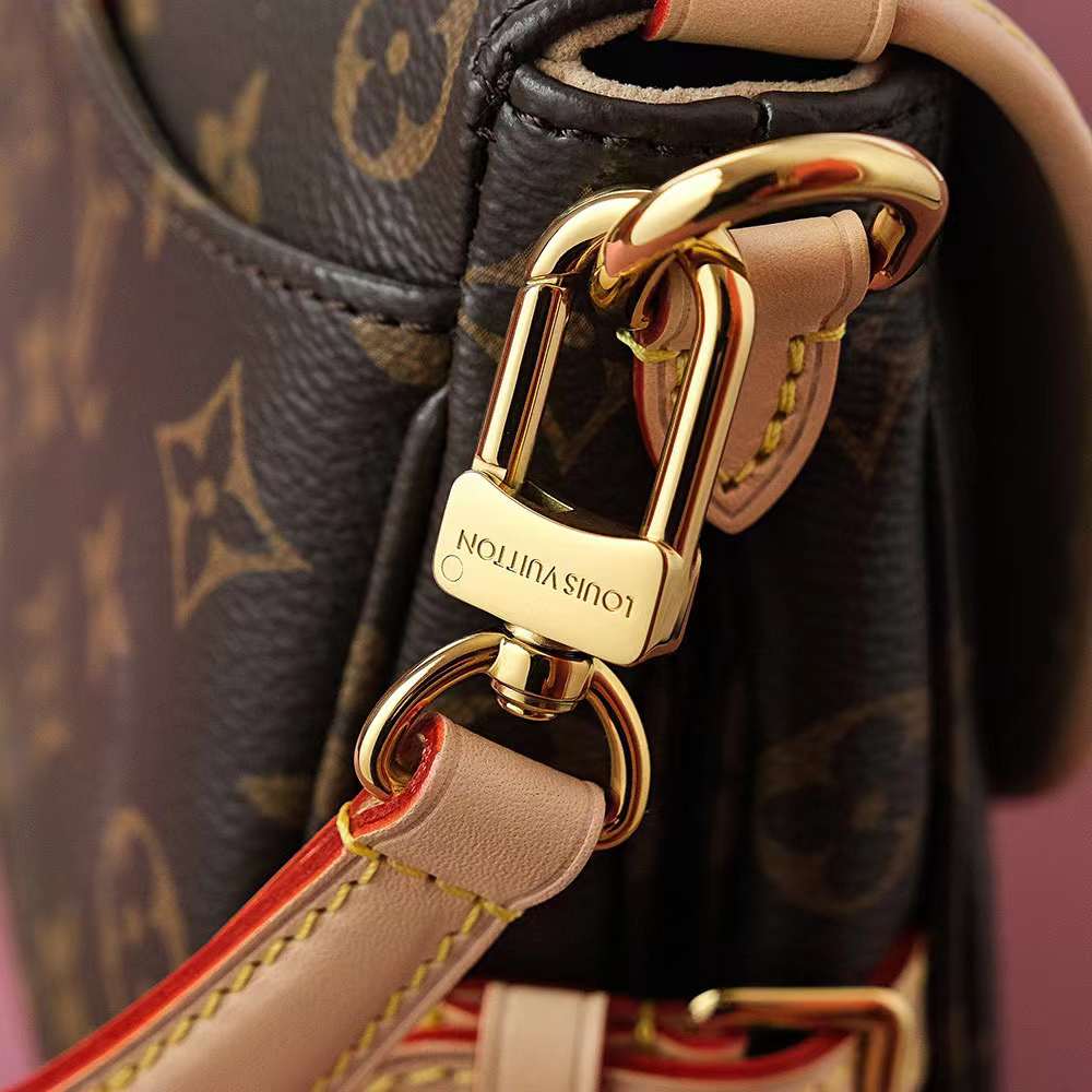 Louis Vuitton Saumur BB M46740 view 6