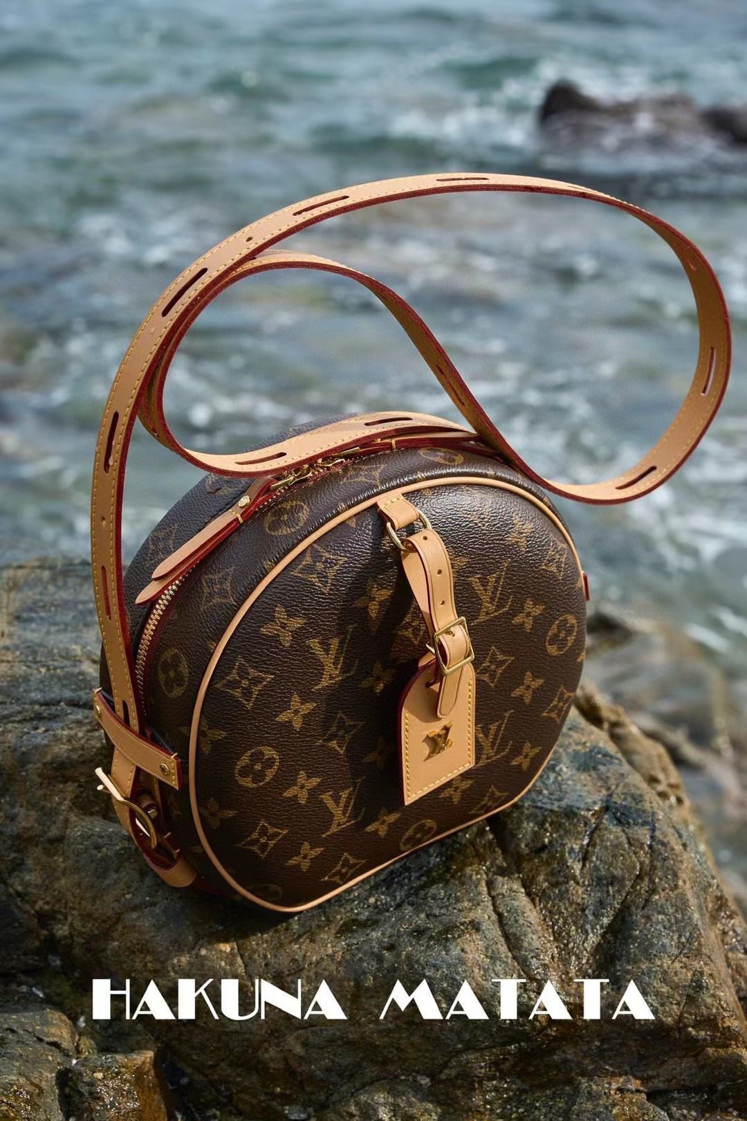 Louis Vuitton BoîTe Chapeau Souple M45647 view 1