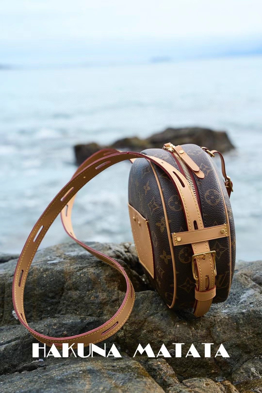Louis Vuitton BoîTe Chapeau Souple M45647 view 3