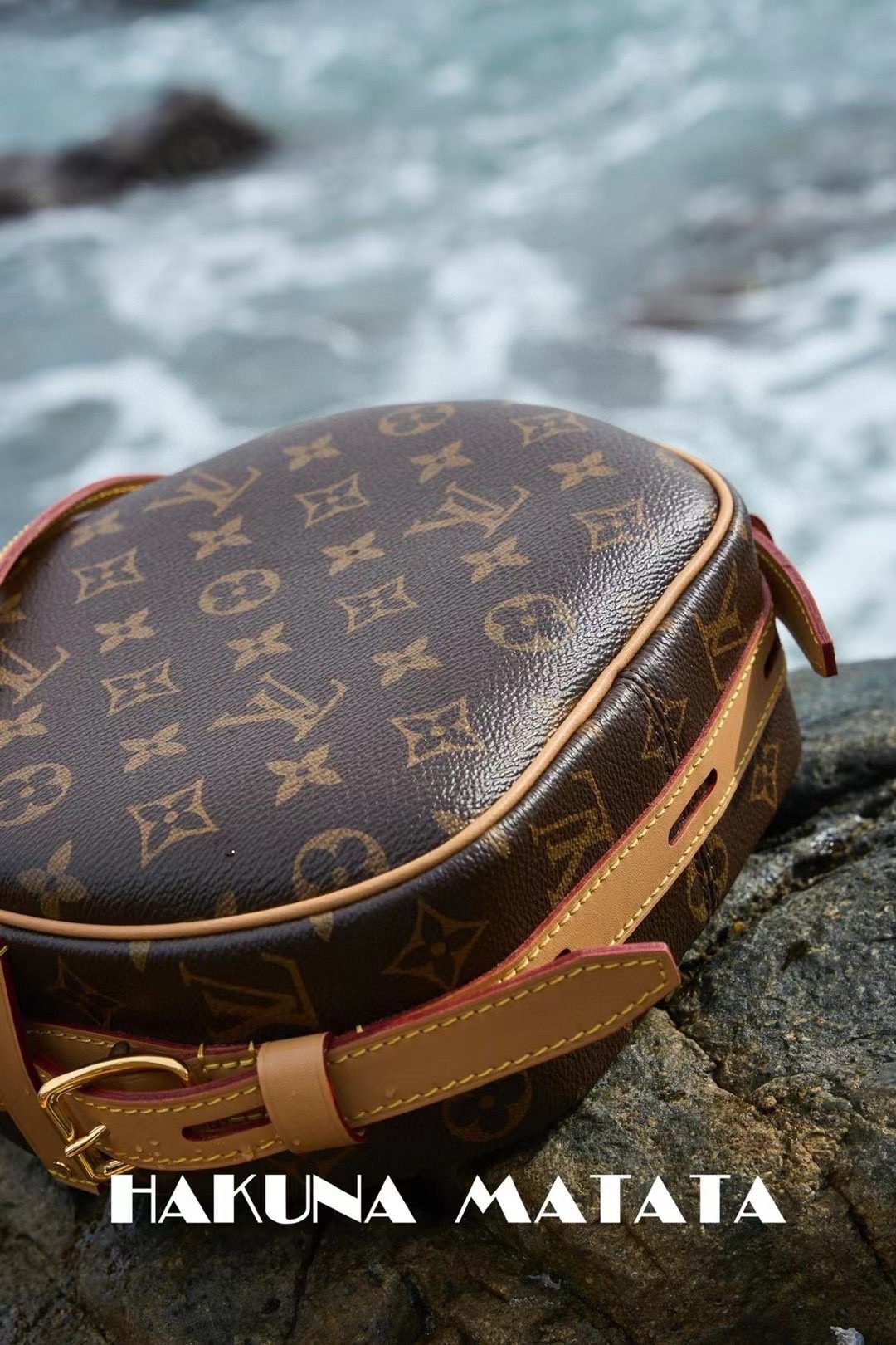 Louis Vuitton BoîTe Chapeau Souple M45647 view 4