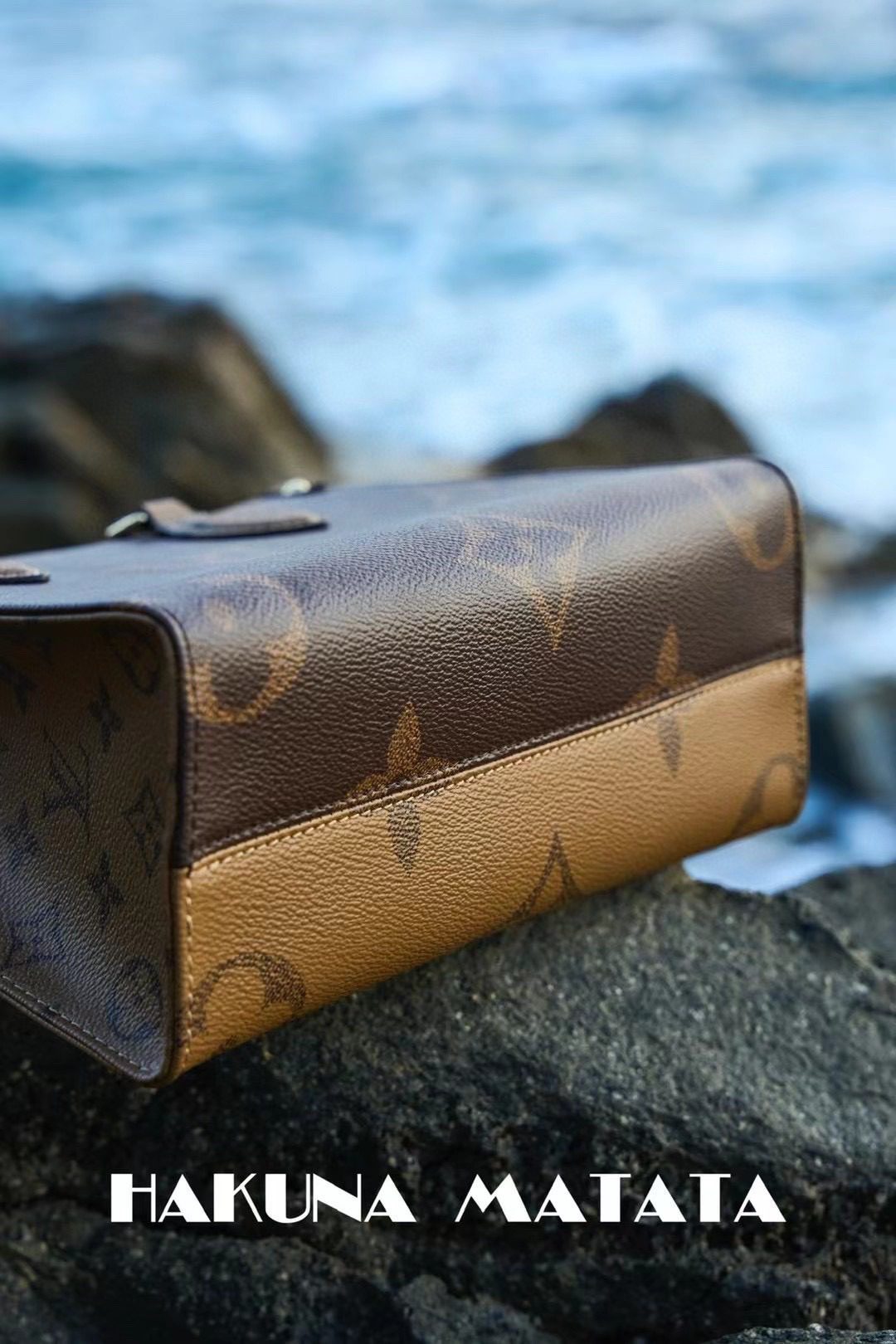 Louis Vuitton Onthego M47373 view 3