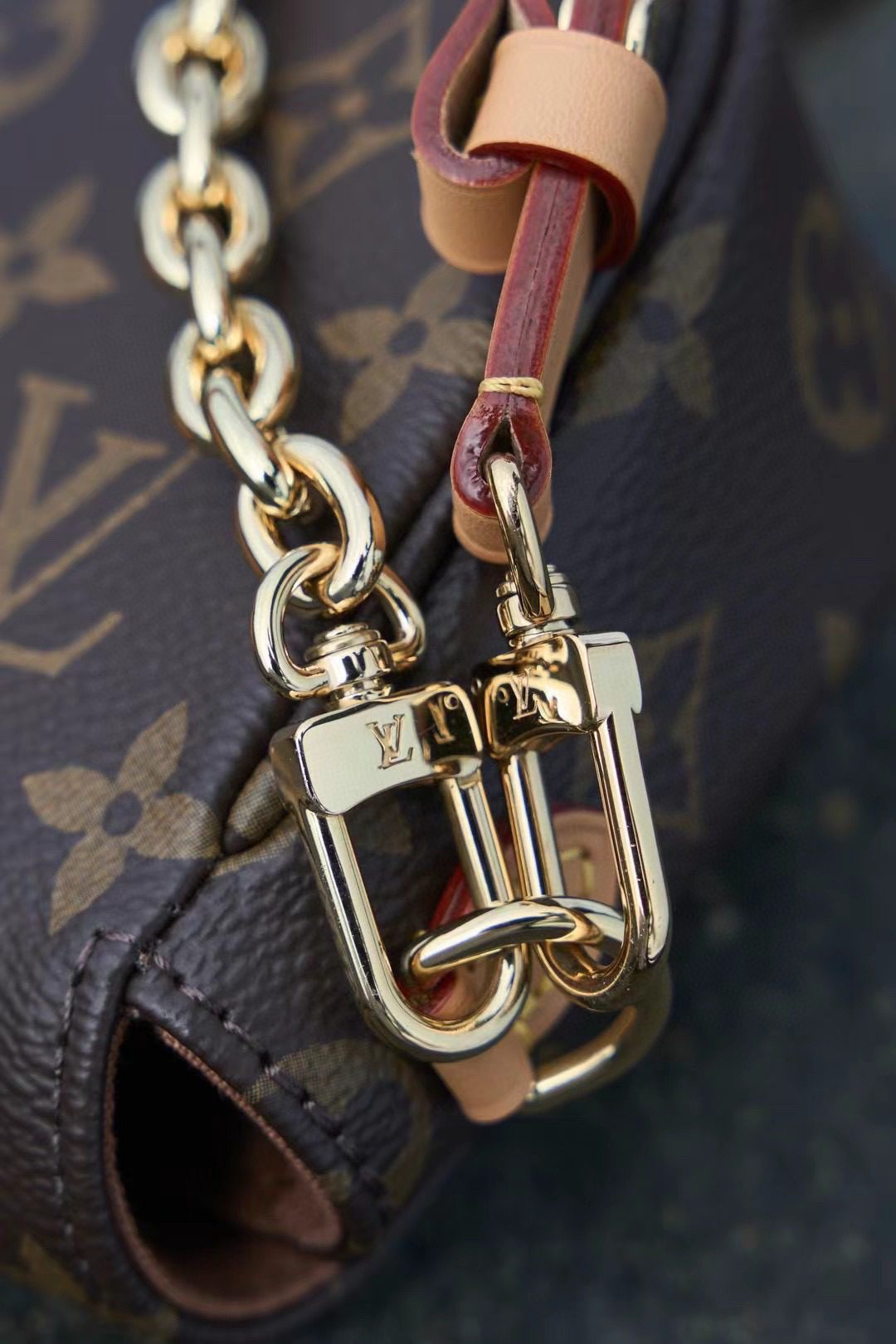 Louis Vuitton Wallet On Chain Ivy M81911 view 6