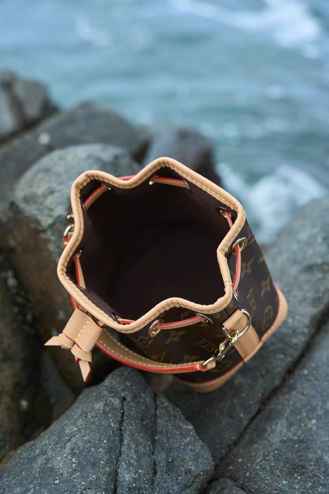 Louis Vuitton Nano Noé M81266 view 2