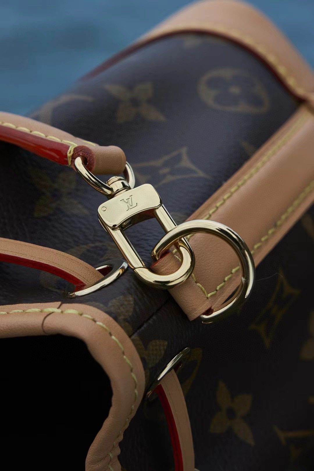Louis Vuitton Nano Noé M81266 view 8