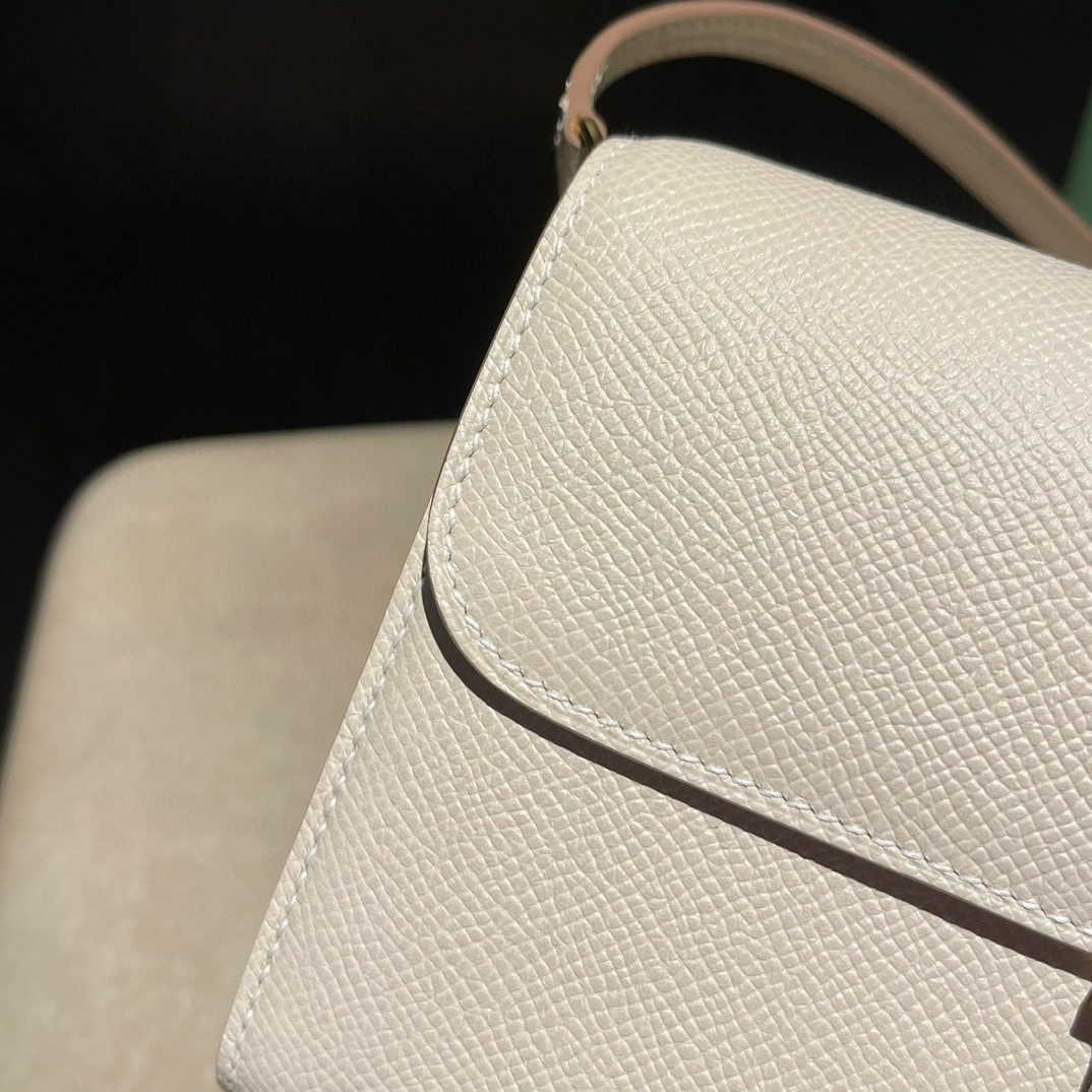 Hermès CONSTANCE To Go Epsom leather view 4