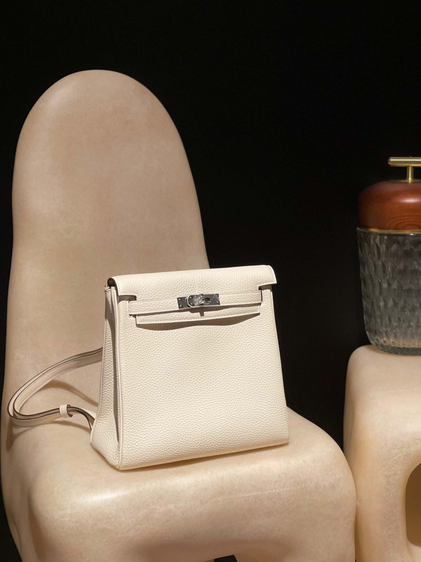 Hermès Kelly Ado :I2 Clemence leather view 1