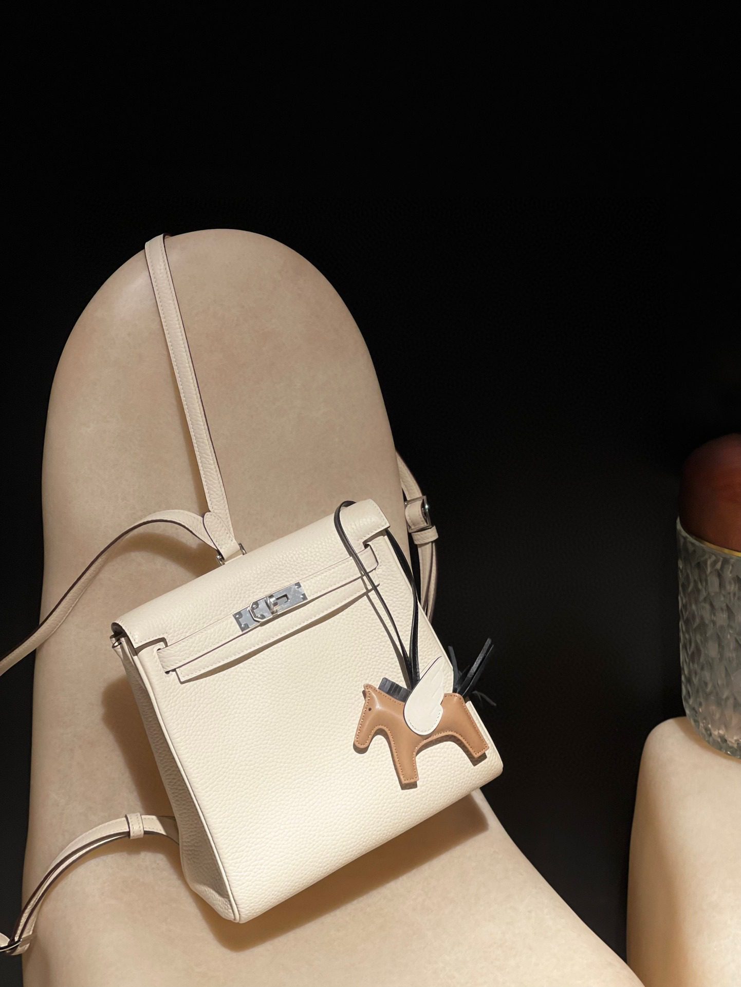Hermès Kelly Ado :I2 Clemence leather view 2