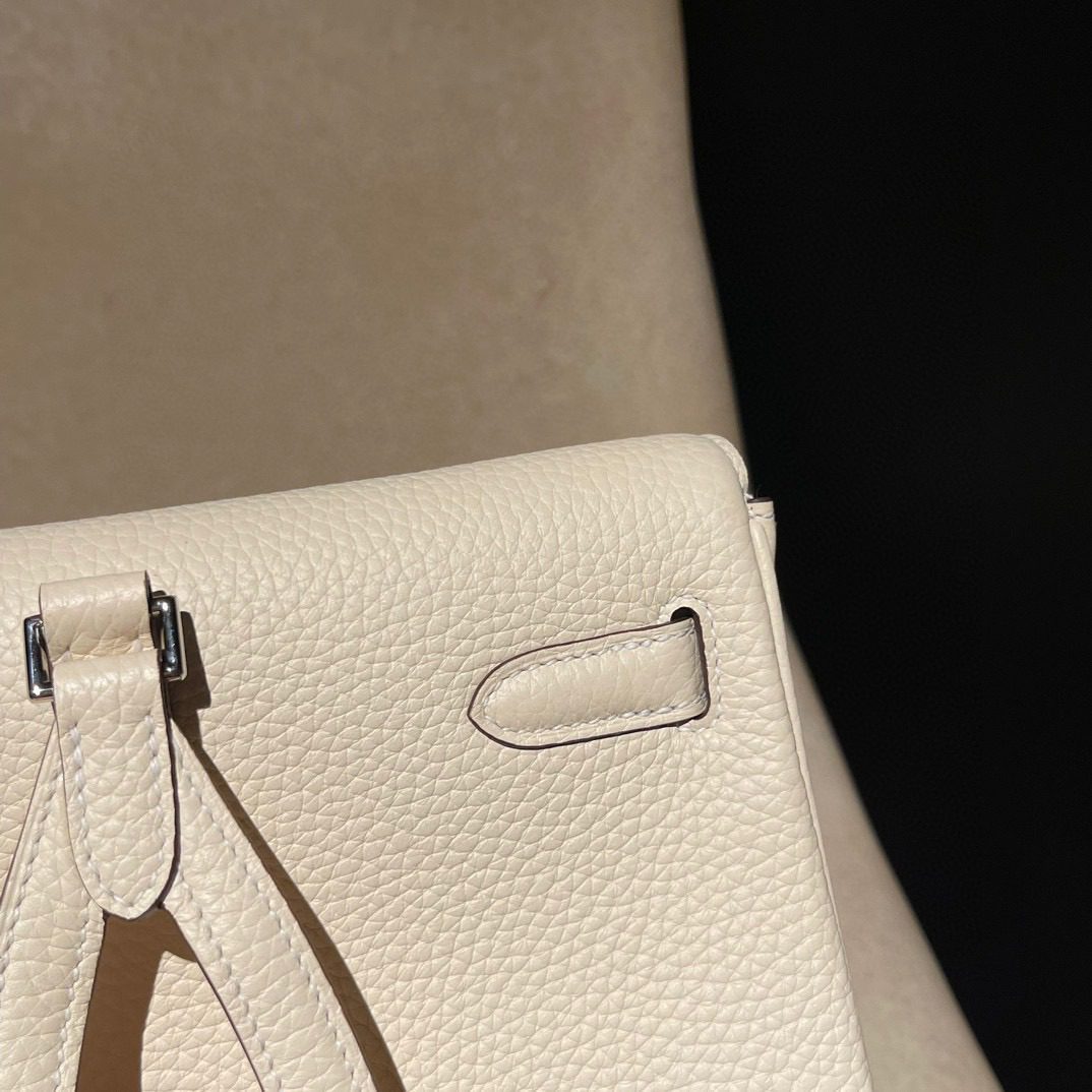 Hermès Kelly Ado :I2 Clemence leather view 5