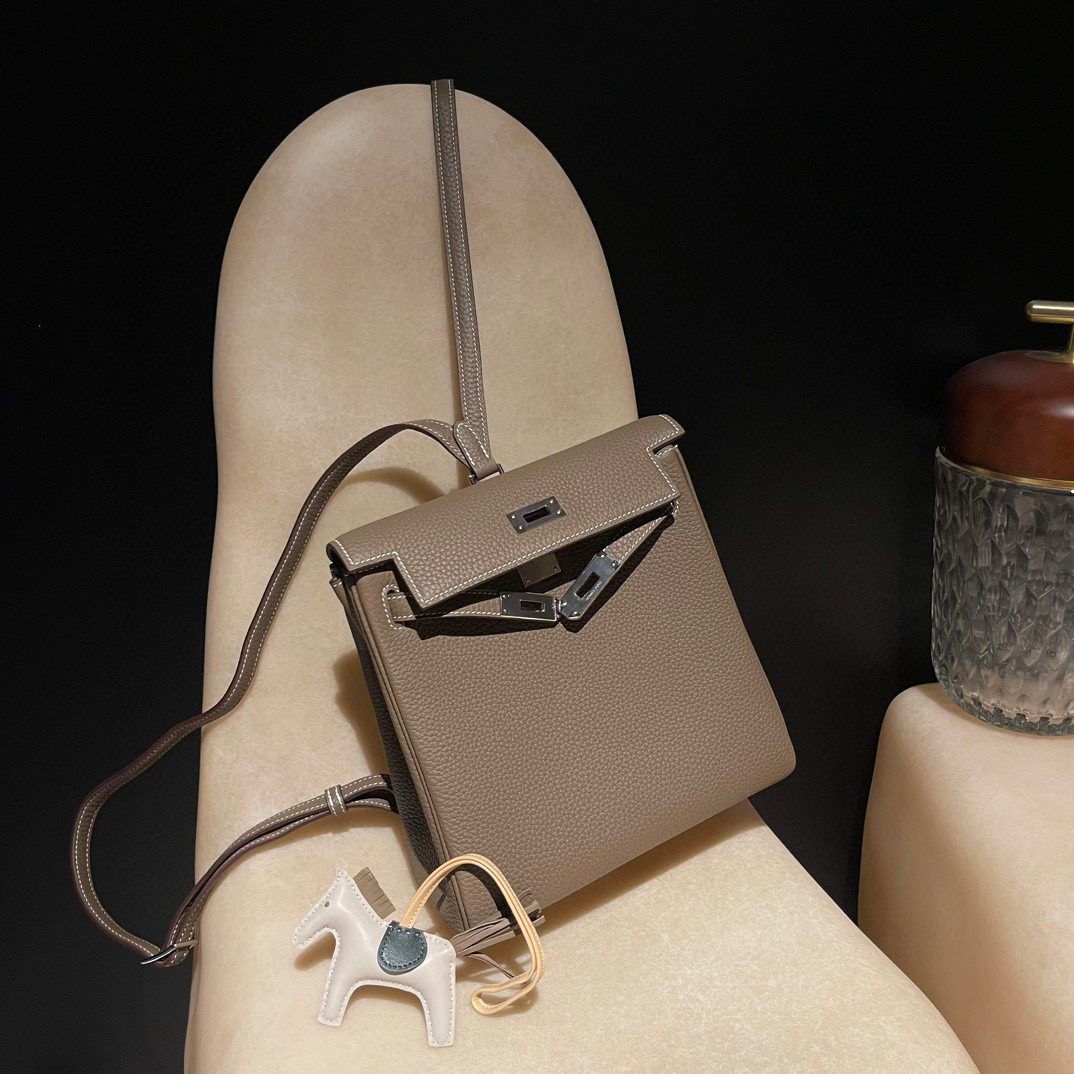 Hermès Kelly Ado Clemence leather view 1