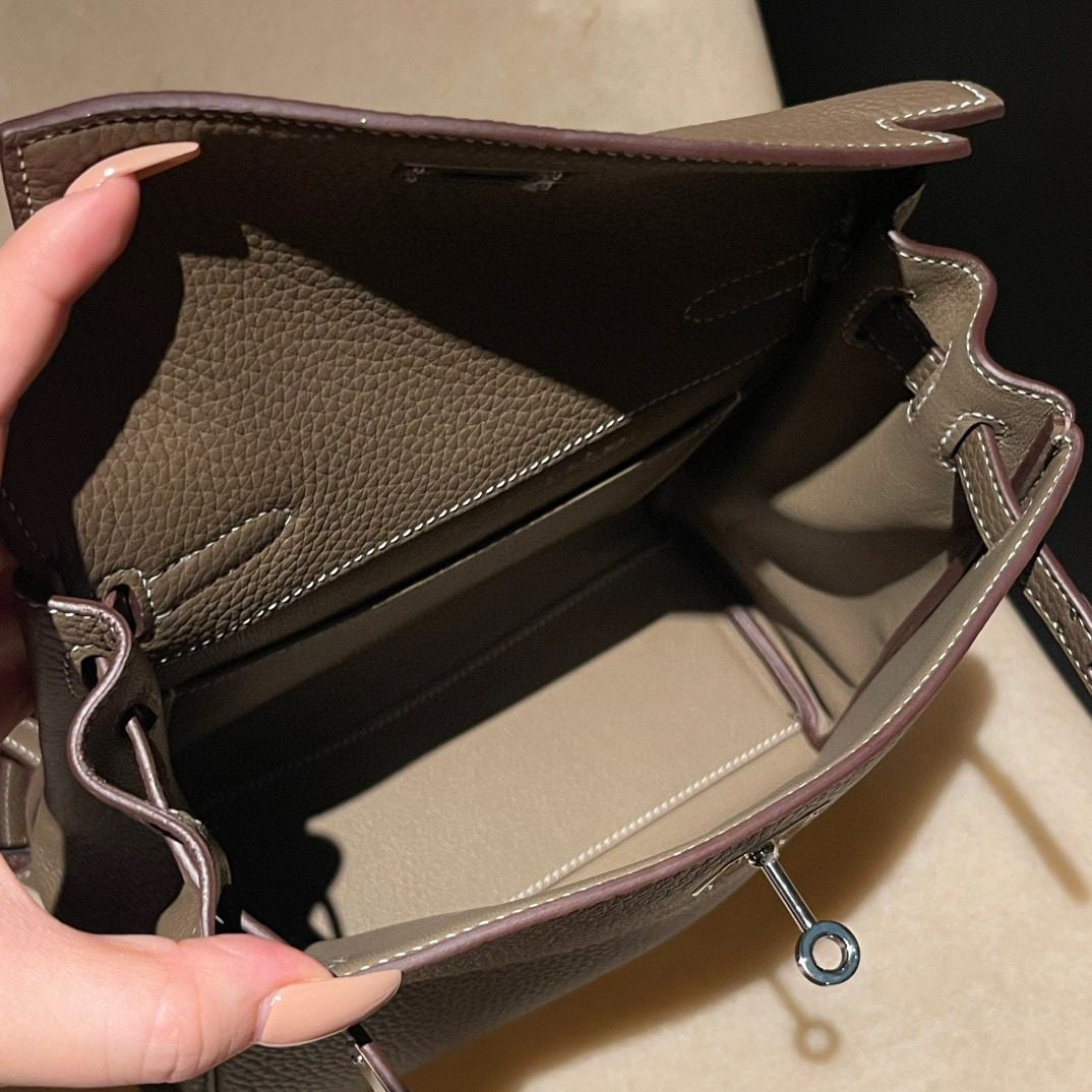Hermès Kelly Ado Clemence leather view 8