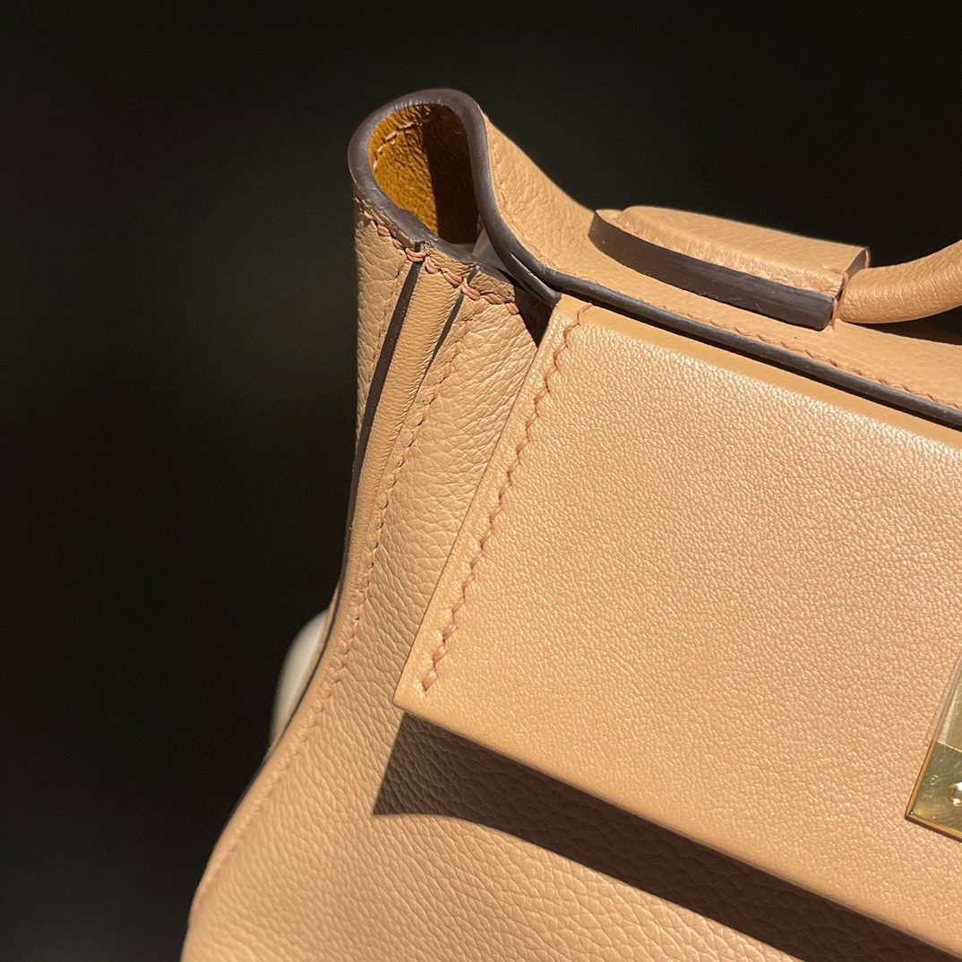 Hermès 2424 Mini :0M+37 view 2