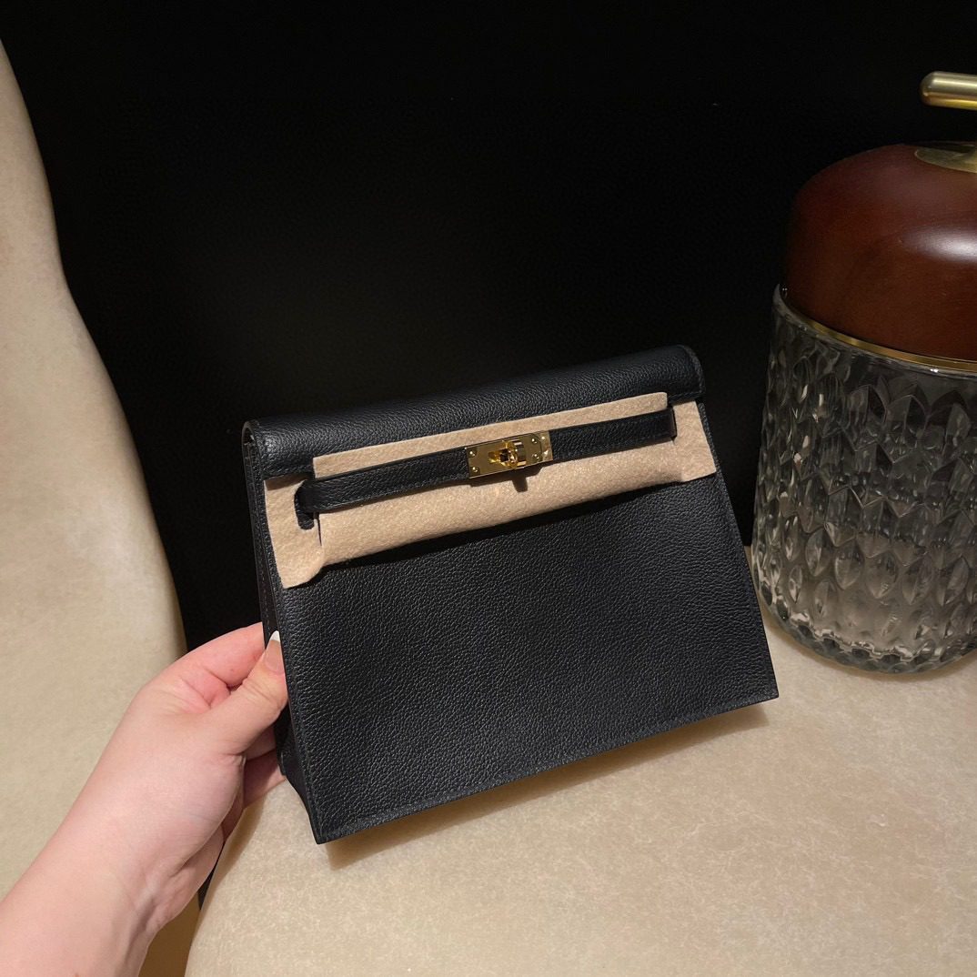 Hermès Kelly Danse Evercolor leather view 1