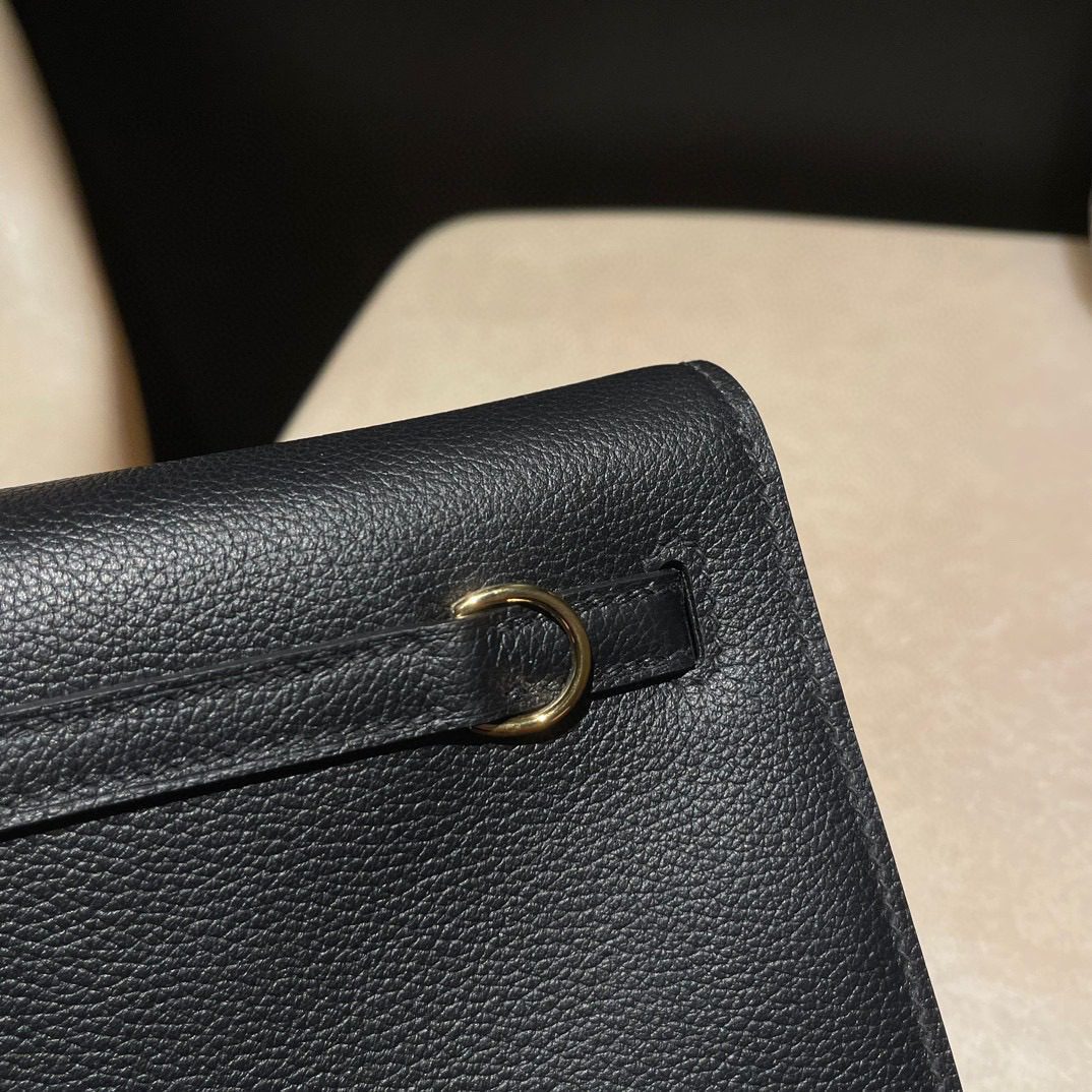 Hermès Kelly Danse Evercolor leather view 5