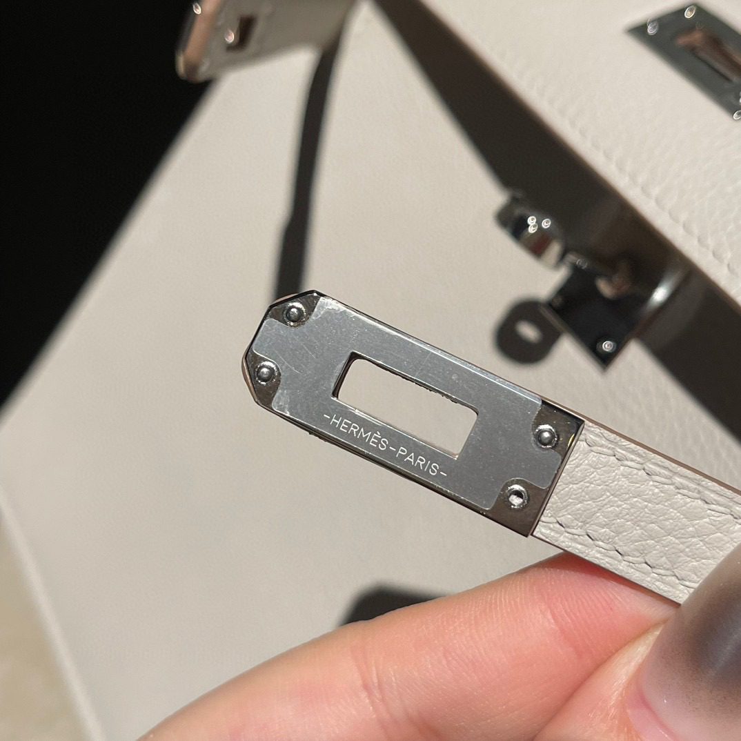 Hermès Kelly Danse Evercolor leather view 6