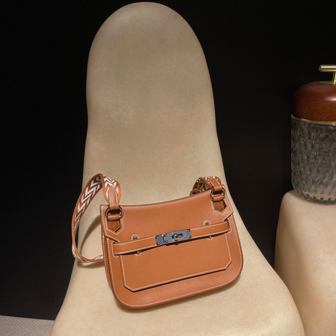 Hermès Jypsiere Mini Swift leather view 2