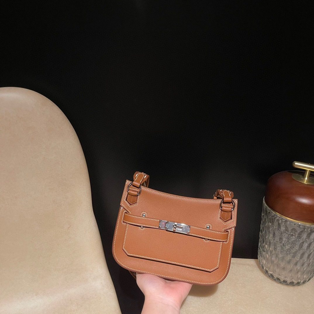 Hermès Jypsiere Mini Swift leather view 8