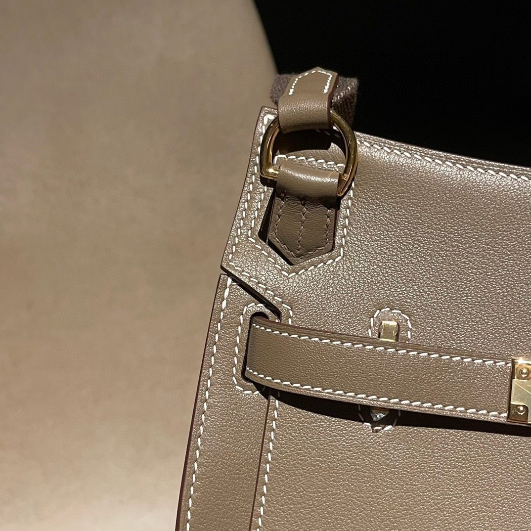 Hermès Jypsiere Mini Swift leather view 3