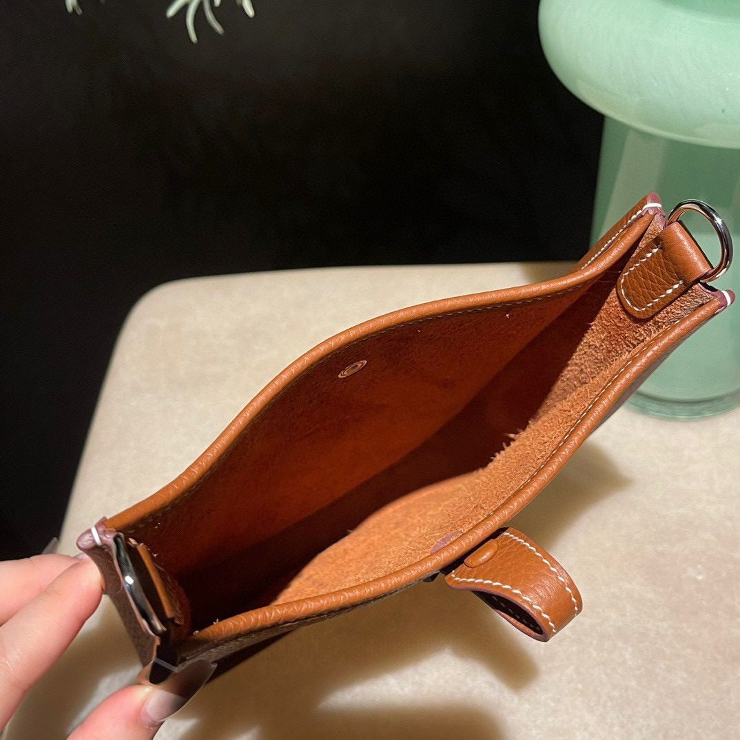 Hermès Mini Evelyne Clemence leather view 6