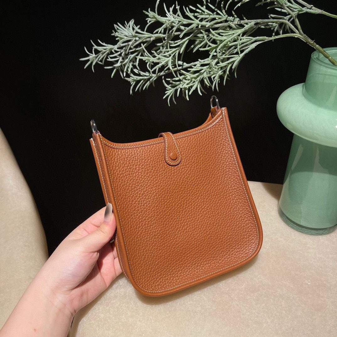 Hermès Mini Evelyne Clemence leather view 7