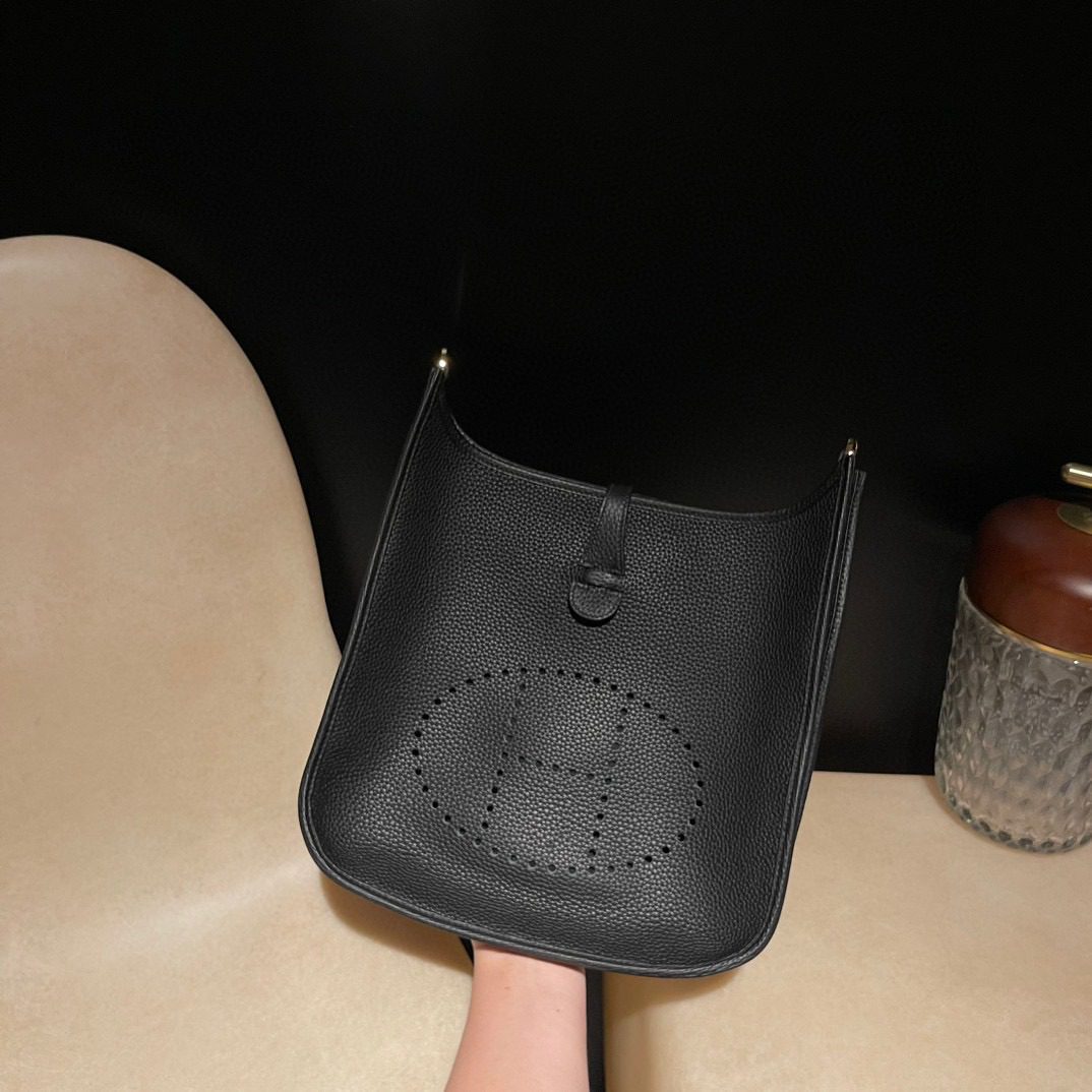 Hermès Evelyne 29 Clemence leather view 2