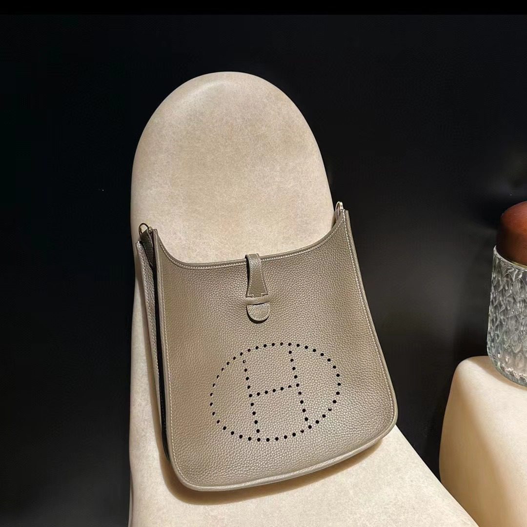 Hermès Evelyne 29 Clemence leather view 1