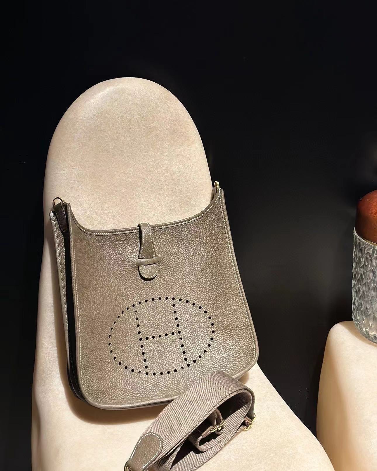 Hermès Evelyne 29 Clemence leather view 2