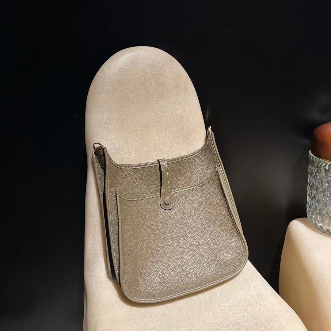 Hermès Evelyne 29 Clemence leather view 5