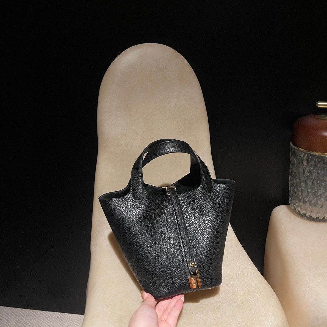 Hermès Picotin Lock 18 Clemence leather view 3