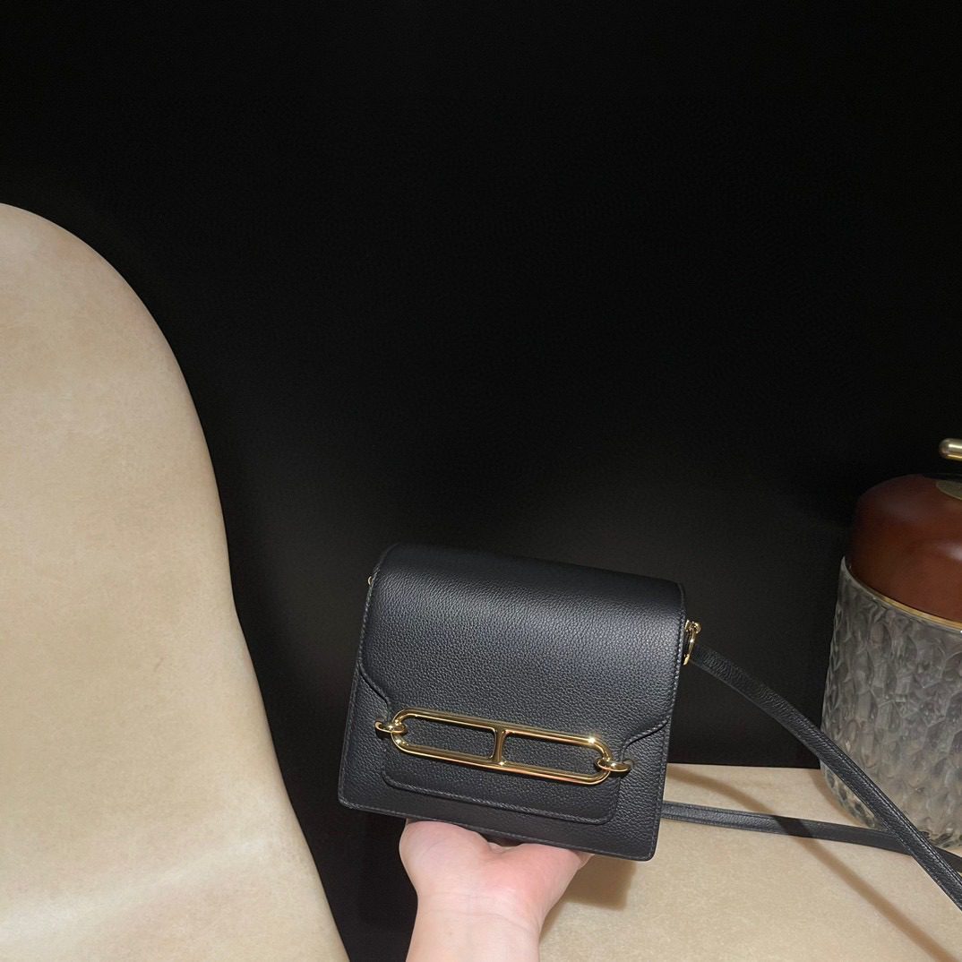 Hermès Roulis 19 Evercolor leather view 2