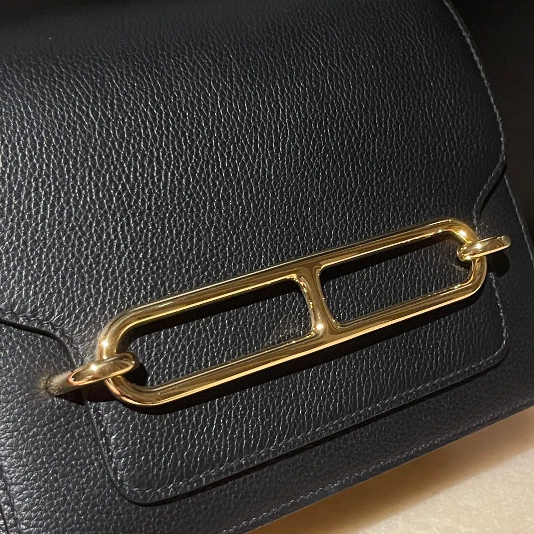 Hermès Roulis 19 Evercolor leather view 3