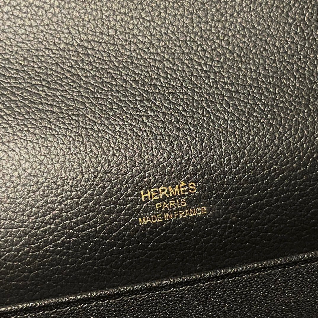 Hermès Roulis 19 Evercolor leather view 7